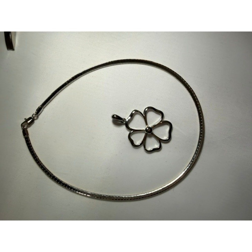 Lia Sophia Reversible Gold Silver Tone Trish Omega collar Necklace & Daisy slide - Picture 3 of 3